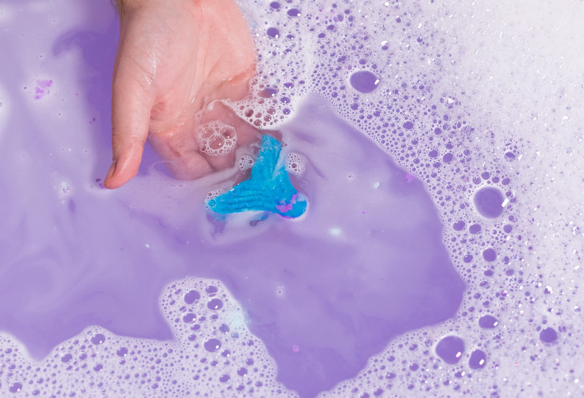 mermaid_tail_bubble_bar_hero_2019-2_03a7041d